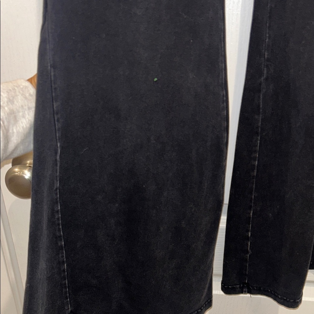 OFFLINE BY AERIE Fold Over High Rise Flare Pants Size Medium - Picture 6 of 9